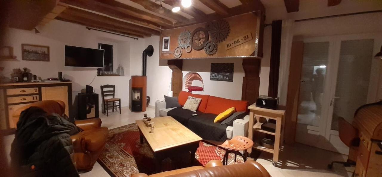 Le Doux Refuge Berceen Au Calme De Sa Campagne Pres Circuit Mans Sud, Grand Lit Avec Berceau Et Possibilite Lit Pliant En Rajout Marigne-Laille Luaran gambar