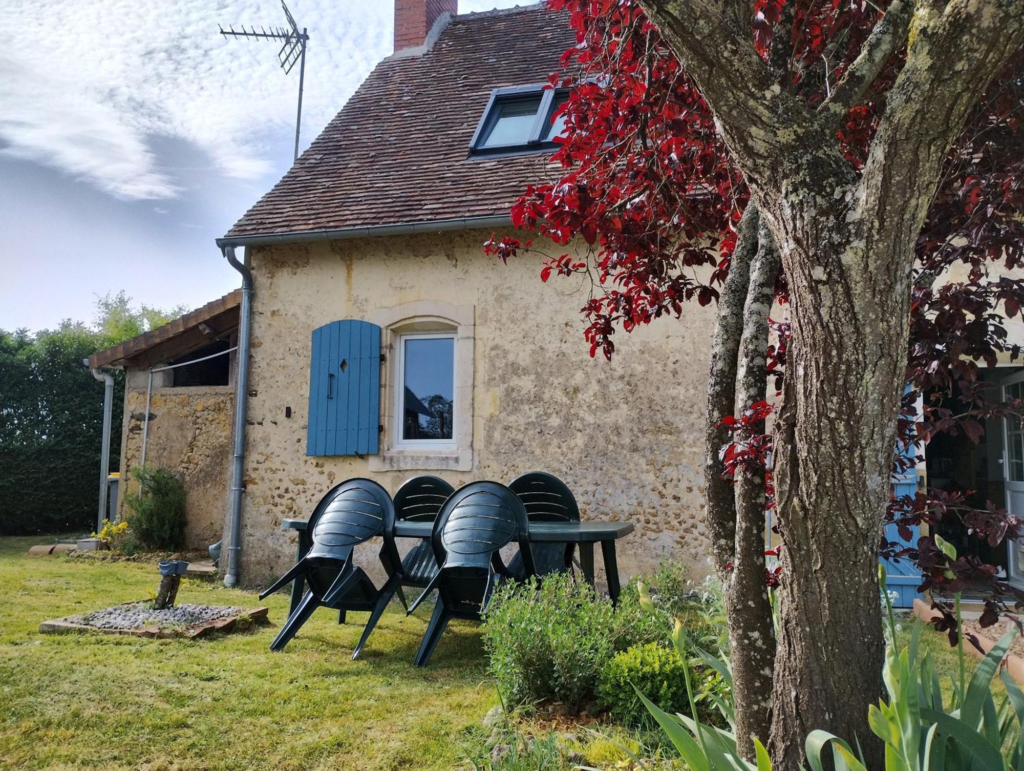 Le Doux Refuge Berceen Au Calme De Sa Campagne Pres Circuit Mans Sud, Grand Lit Avec Berceau Et Possibilite Lit Pliant En Rajout Marigne-Laille Luaran gambar